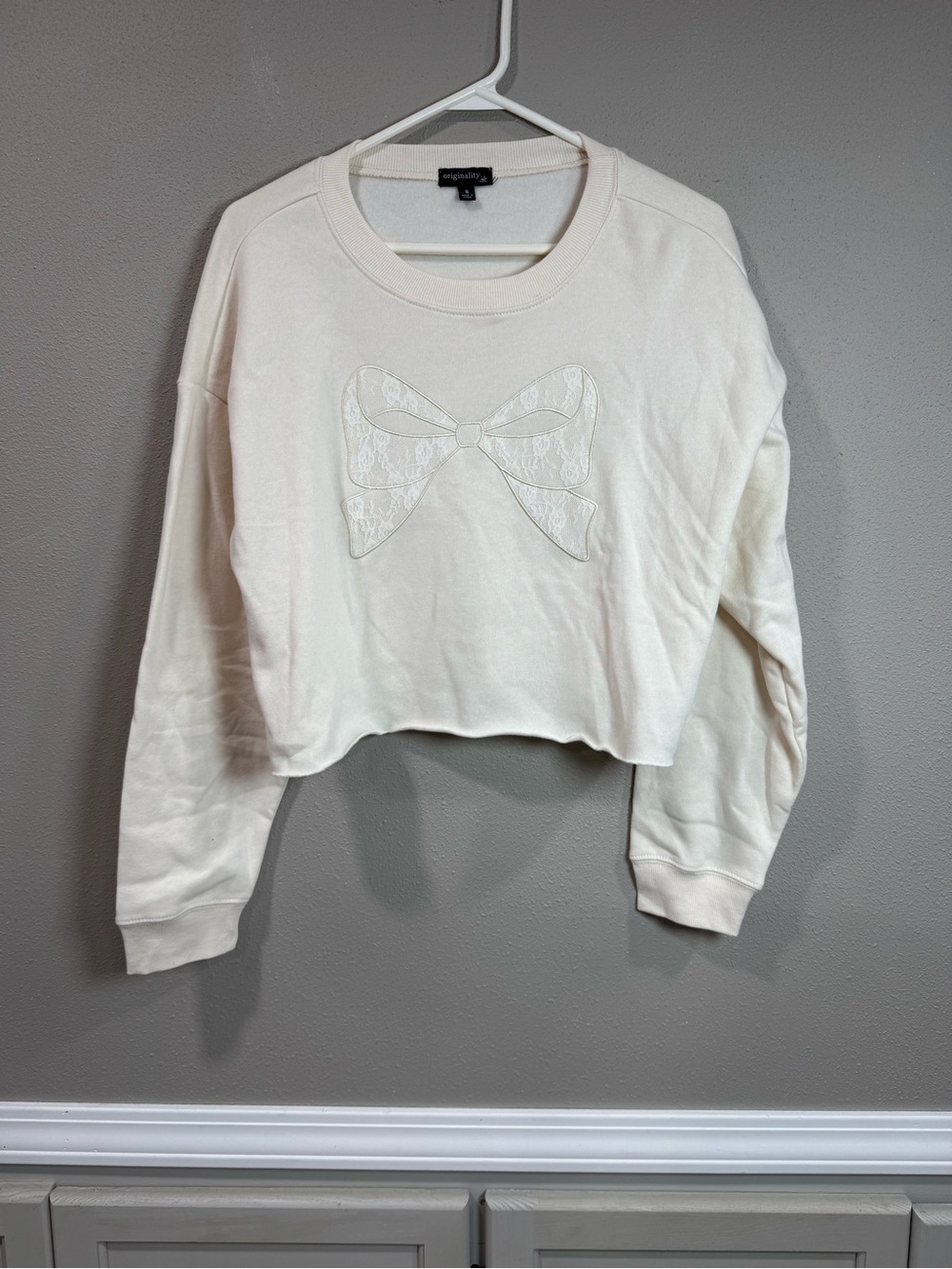 Women's Cream Cropped Sweatshirt with Bow Lace Detail - Picture 3 of 7